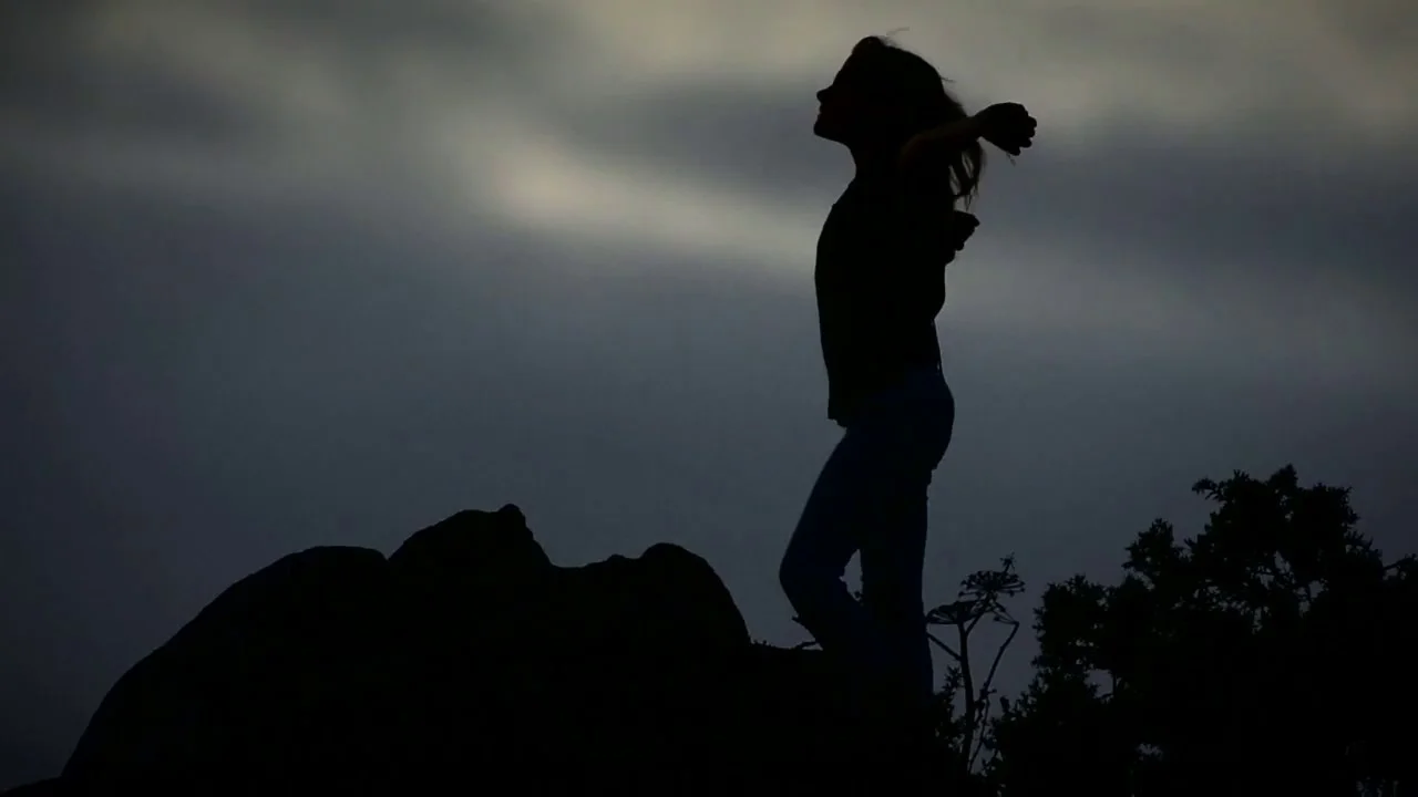 Fotograma de El descanso del Sol, un proyecto audiovisual de ComunicArteGalicia